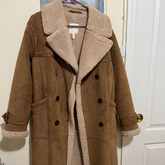 Sherpa Long Jacket - Picture 1 of 3